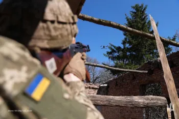 Ізоляція «лнр» – росія ввела особливий режим на кордоні окупованої Луганщини і воронезької області, підрядник з Лисичанська другий рік не може розрахуватися з будівельниками, з мінометів та артилерії вів обстріли ворог на нашій ділянці фронту