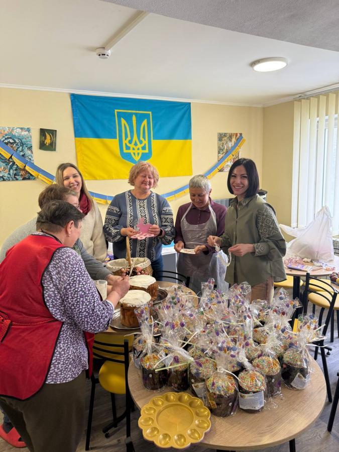 Спільна надія: напередодні світлого свята Великодня разом готували традиційні страви