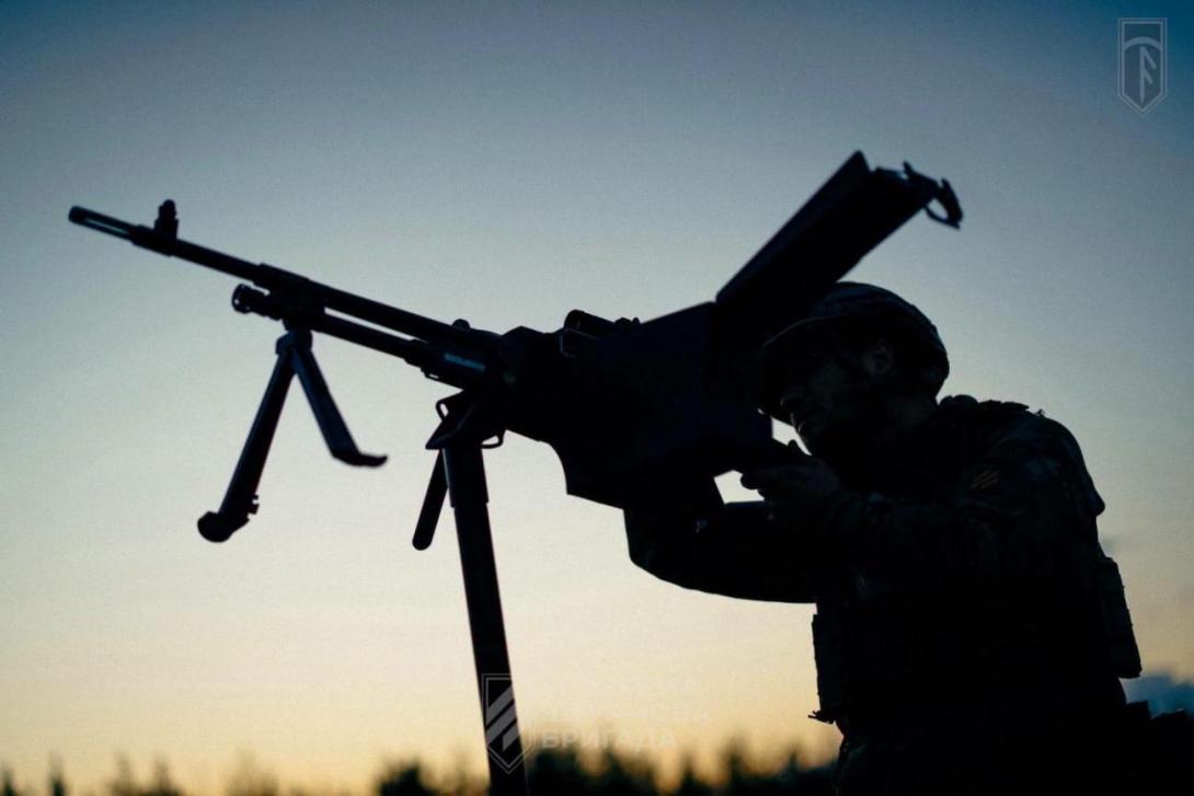 Із 1 вересня школярів у "лнр" змусять вивчати історію окупованих територій, у Сіверськодонецьку бензин продають лише "з рук" у два-три рази дорожче, 34 безпілотниками намагався влучити ворог на Луганщині